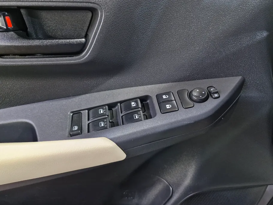 تويوتا يارس Y 2023 