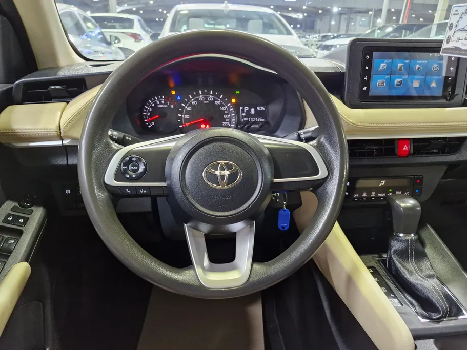 تويوتا يارس Y 2023 