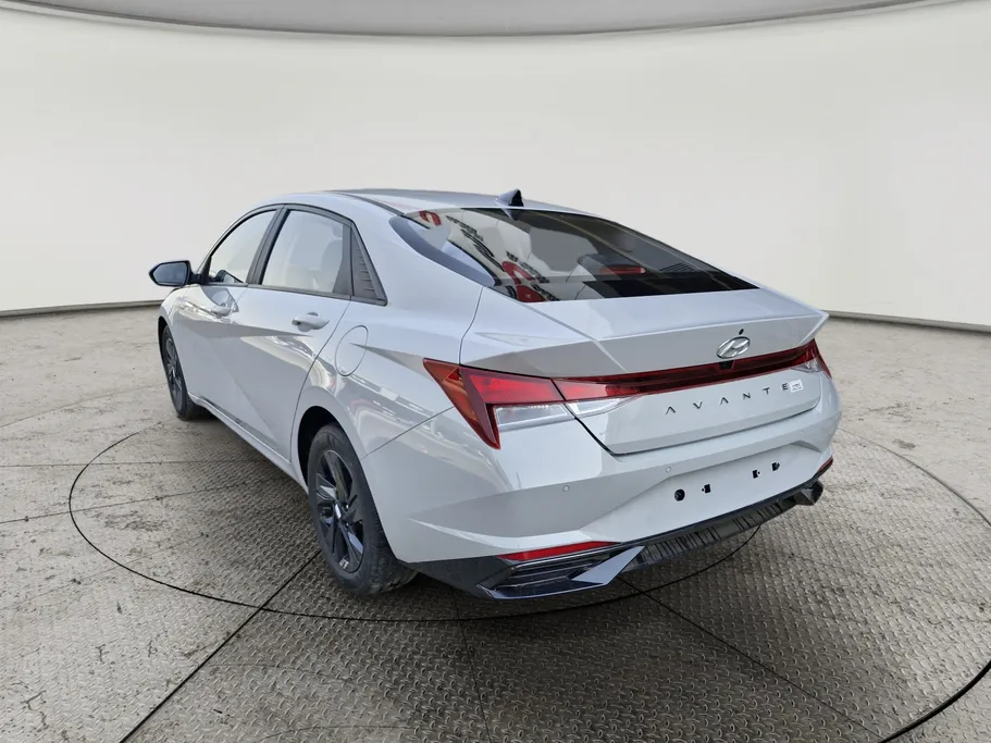 هيونداي أفانتي  2023 