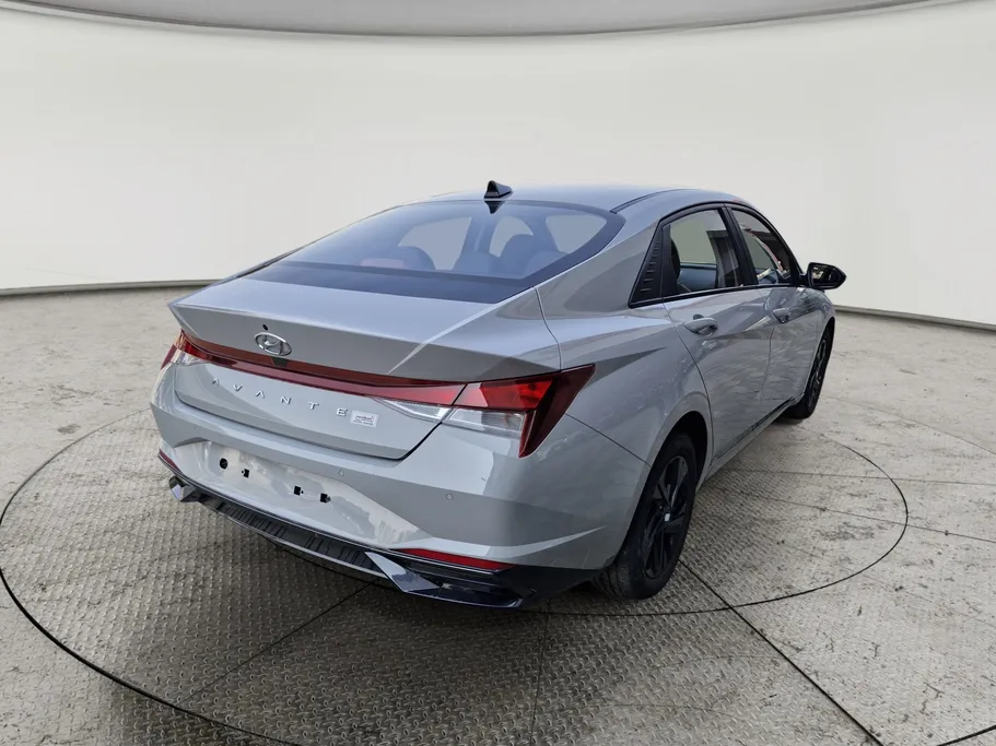 هيونداي أفانتي  2023 