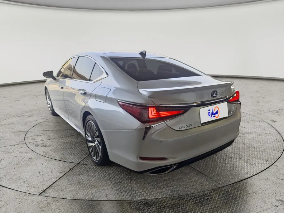 لكزس ES 350 DD 2025 