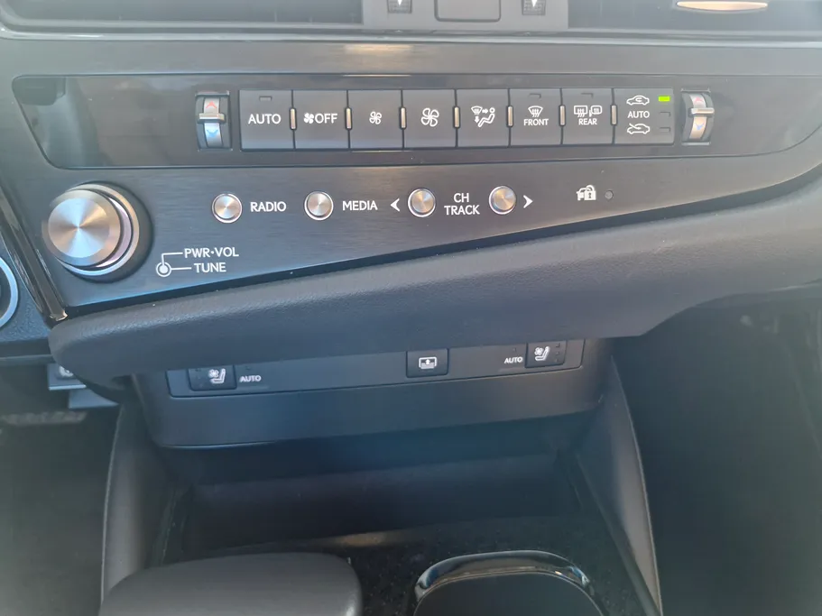 لكزس ES 350 DD 2025 