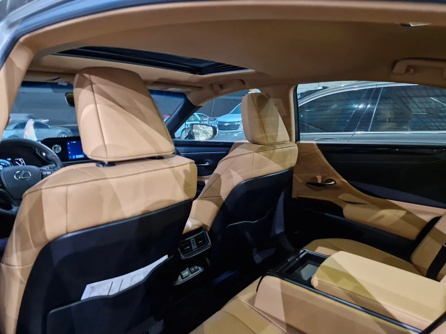 2023 Lexus ES 300 AH Hybrid  