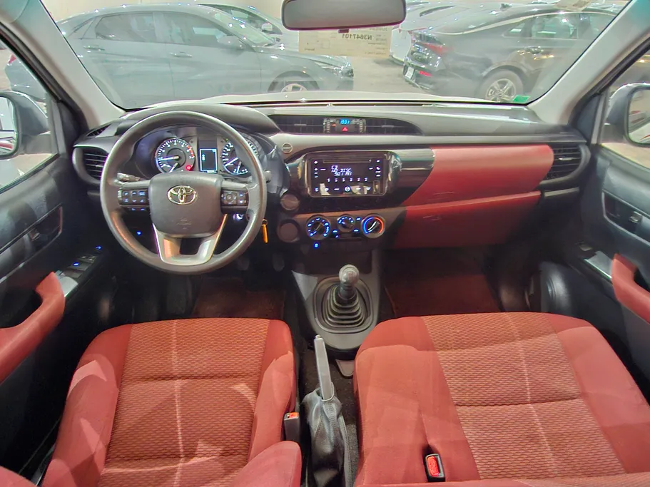 تويوتا هايلكس XL 2022 