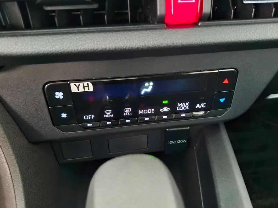 تويوتا يارس Y 2023 