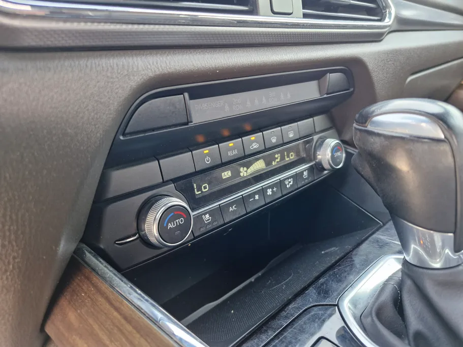 مازدا سى اكس 9 Signature 2022 