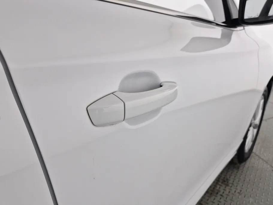 ام جي 5 COM 2022 