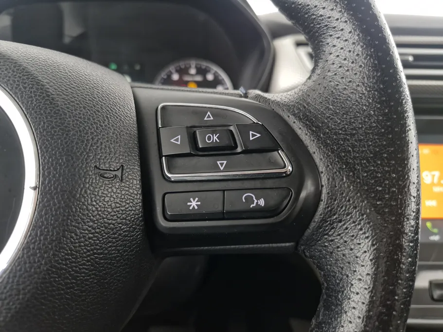 ام جي 5 COM 2022 