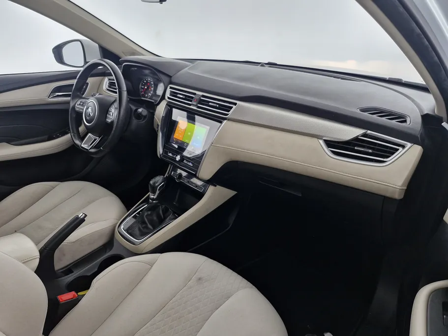 ام جي 5 COM 2022 