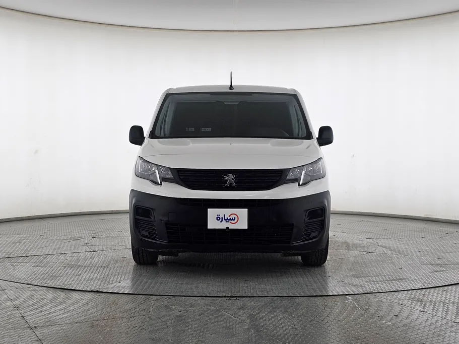 2022 Peugeot Partner Long van 