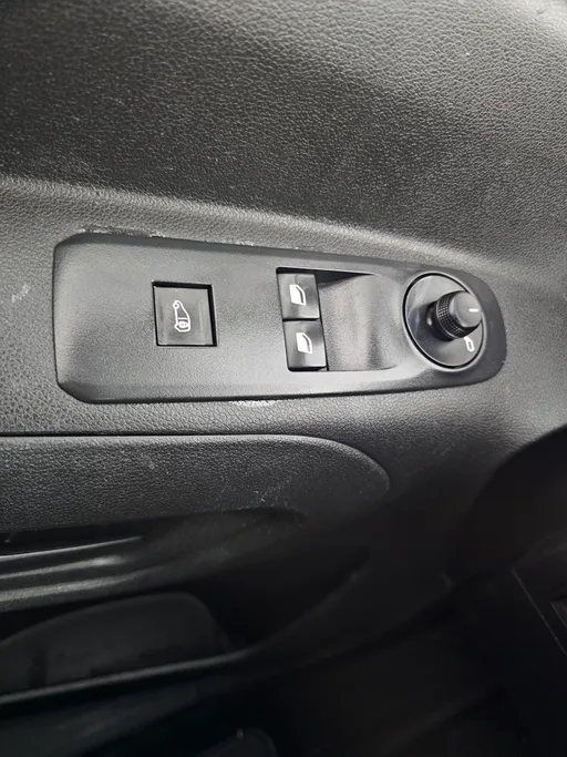 2022 Peugeot Partner Long van 