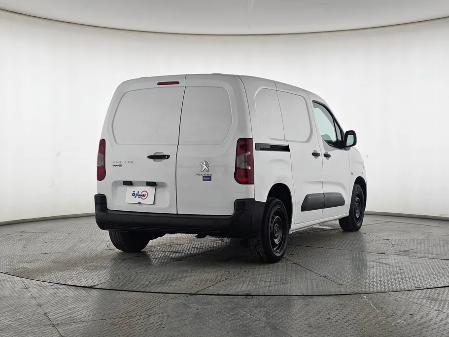 2022 Peugeot Partner Long van 