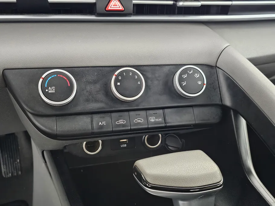 2022 Hyundai Elantra Fleet 