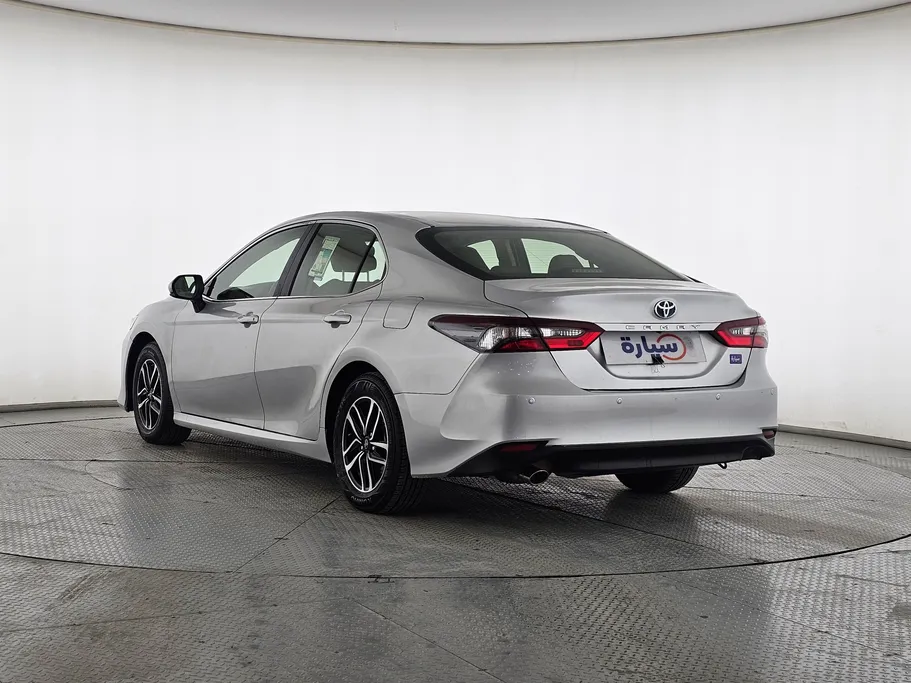 2021 تويوتا Camry  LE 