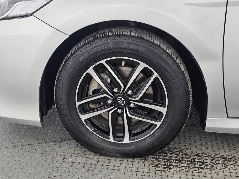 2021 تويوتا Camry  LE 