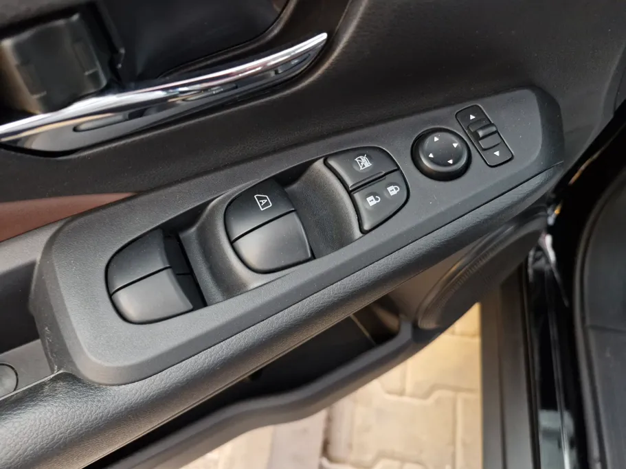 نيسان كيكس SL 2024 