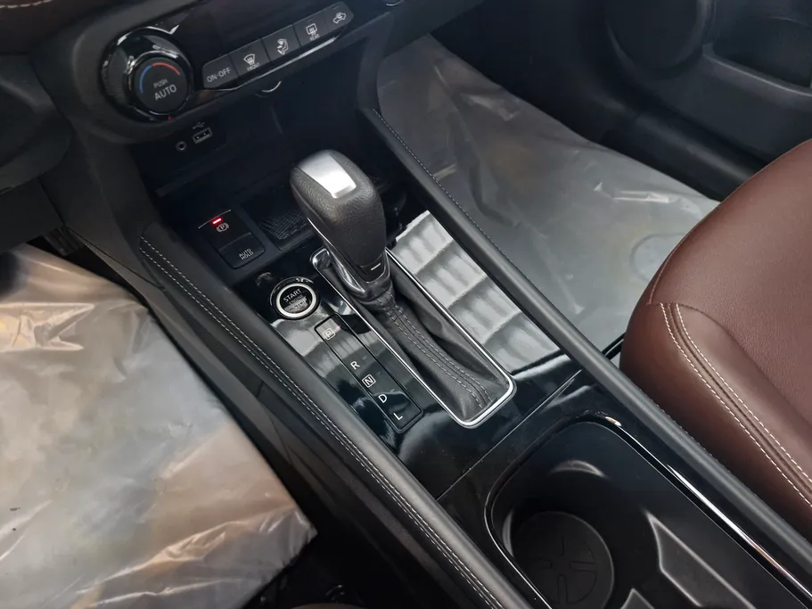 نيسان كيكس SL 2024 