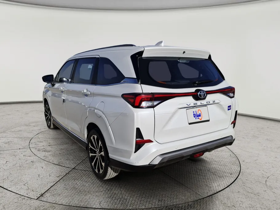 تويوتا فيلوز GLX 2024 