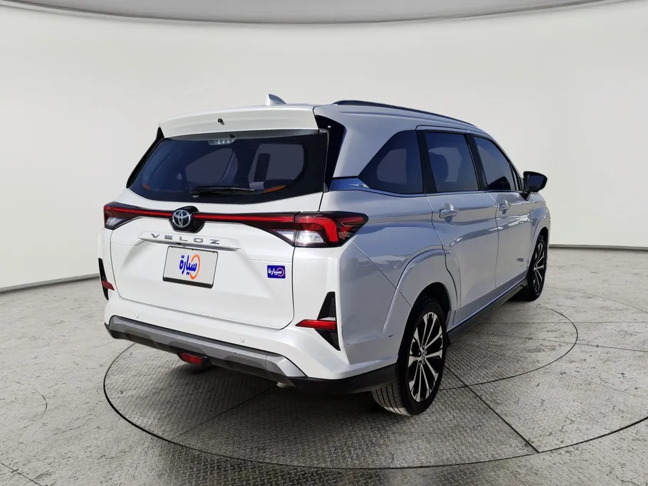 تويوتا فيلوز GLX 2024 