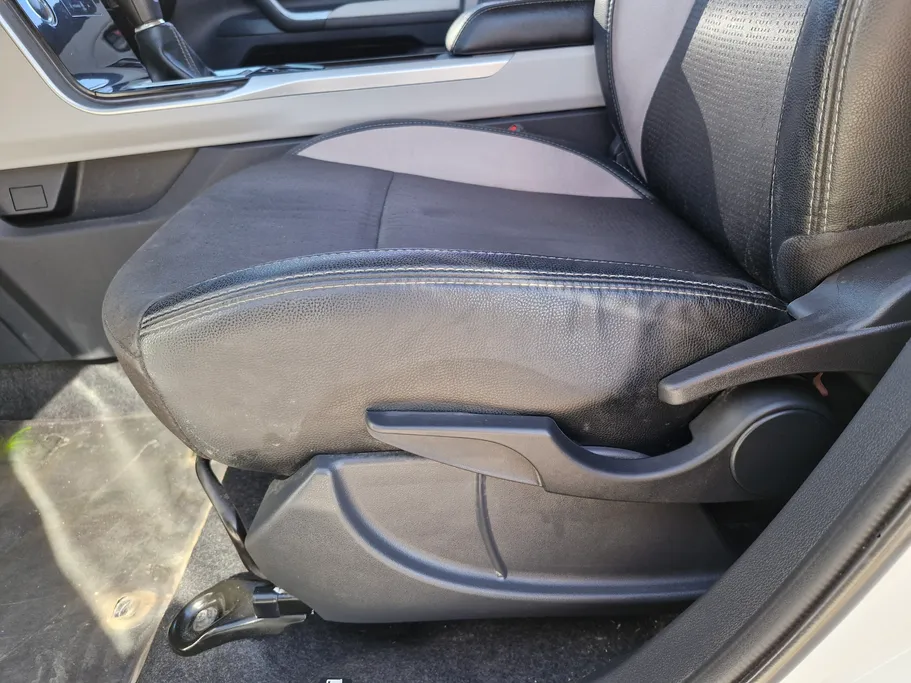 تويوتا فيلوز GLX 2024 