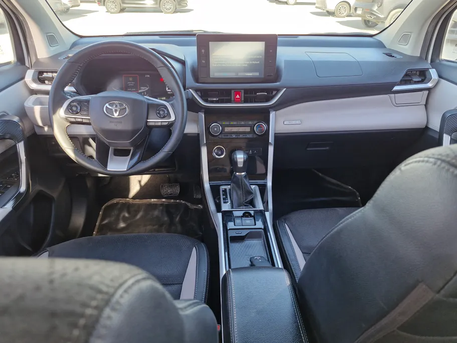 تويوتا فيلوز GLX 2024 