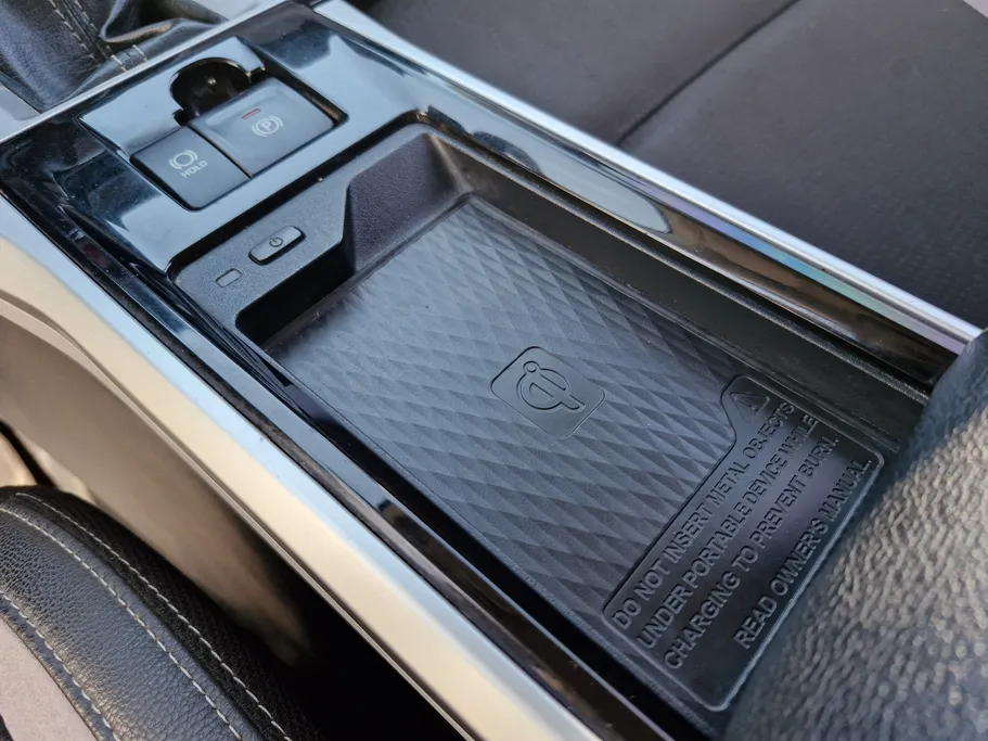 تويوتا فيلوز GLX 2024 