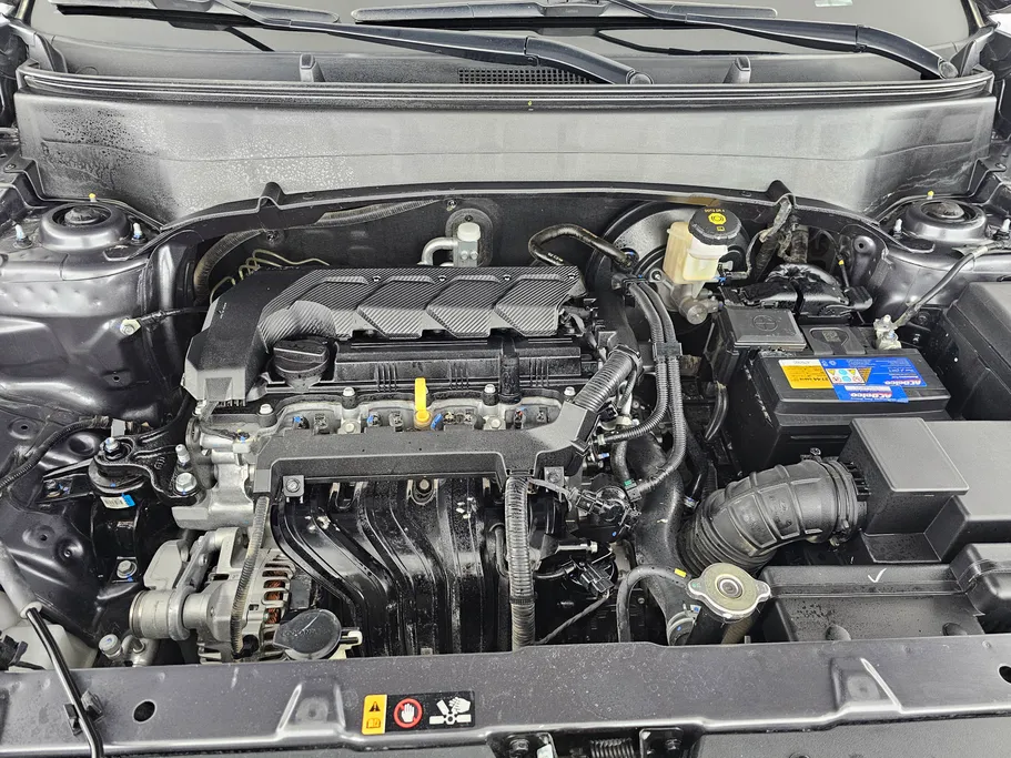 2023 Hyundai Creta Comfort (Two Tone) 