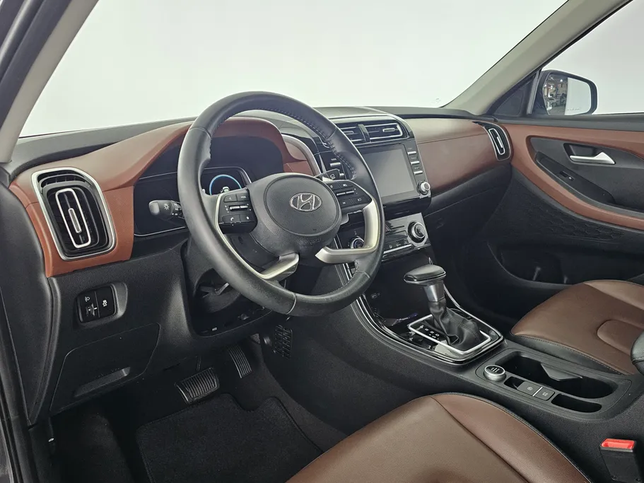 2023 Hyundai Creta Comfort (Two Tone) 