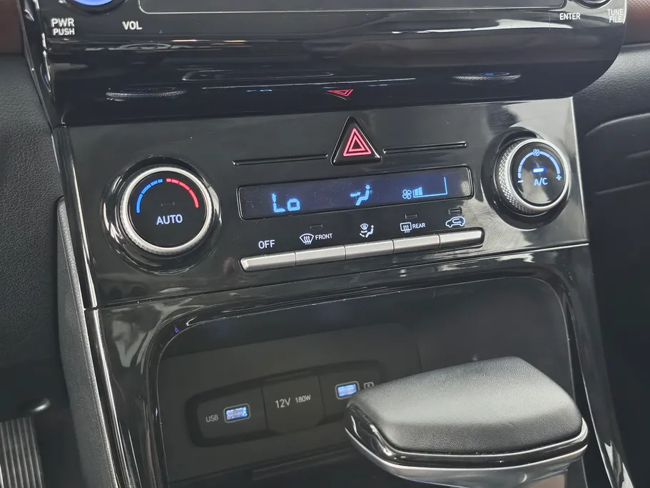 2023 Hyundai Creta Comfort (Two Tone) 