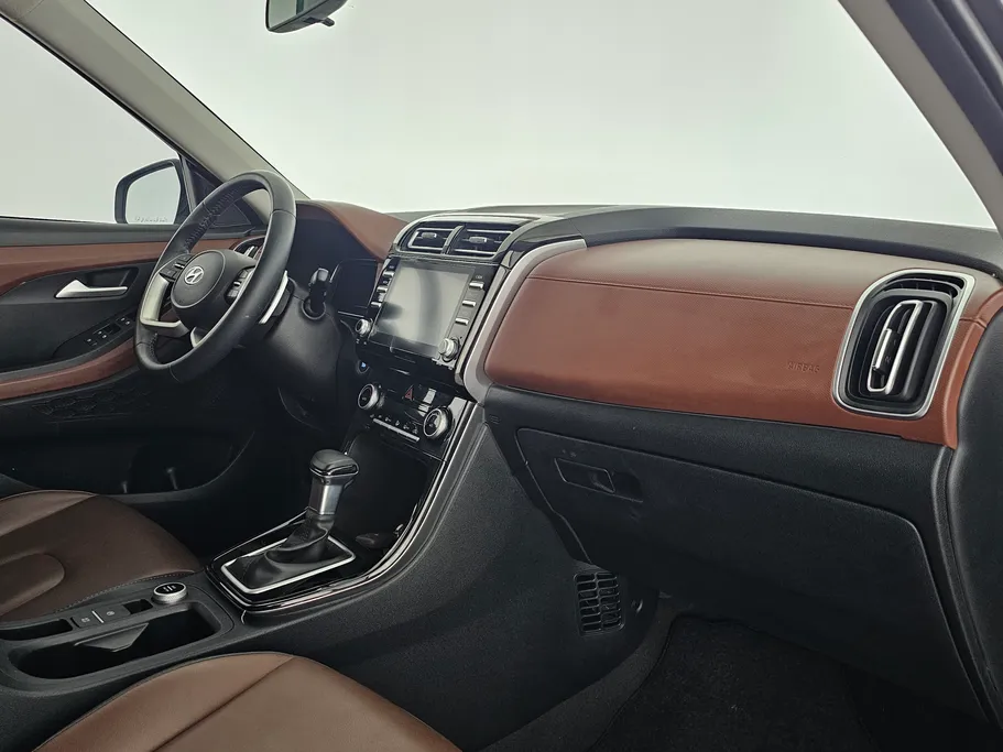 2023 Hyundai Creta Comfort (Two Tone) 