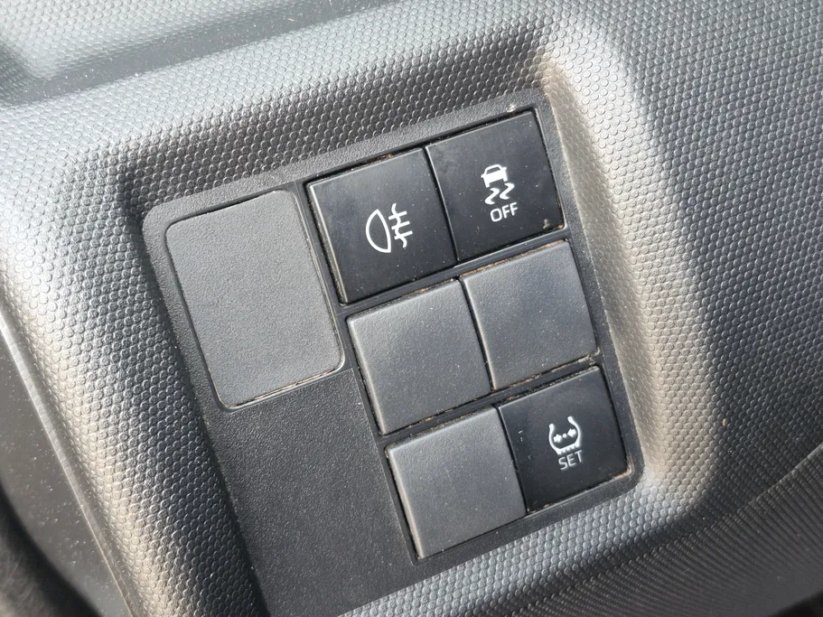 2024 Toyota Raize XLE 