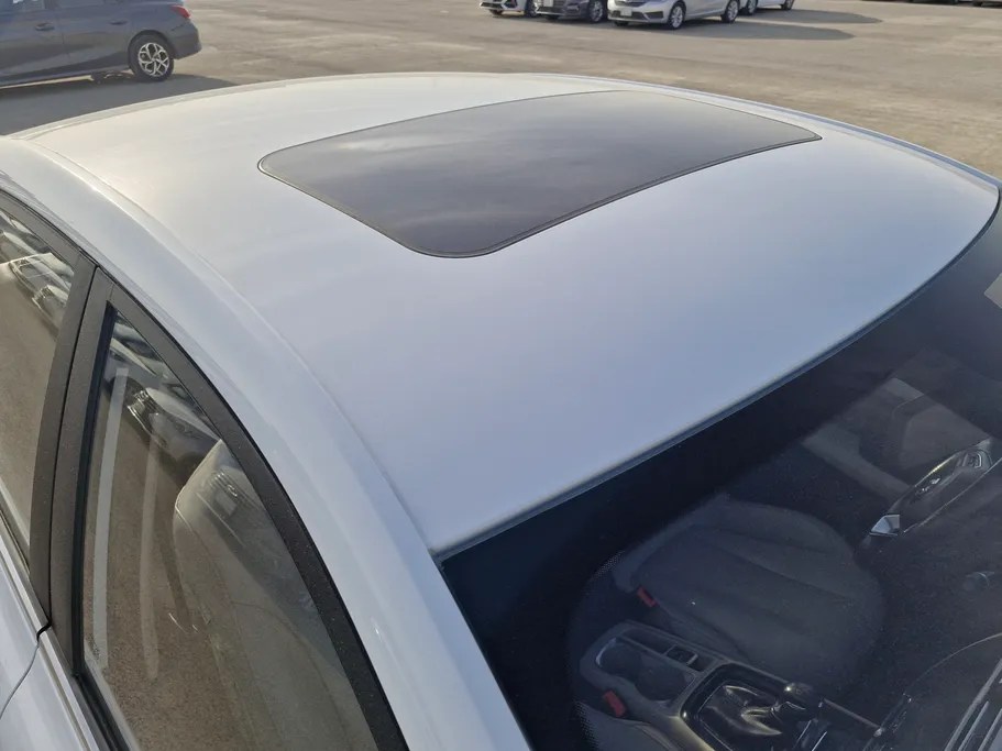 ام جي 5 LUX 2023 