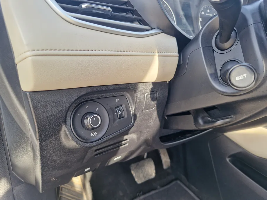 ام جي 5 LUX 2023 