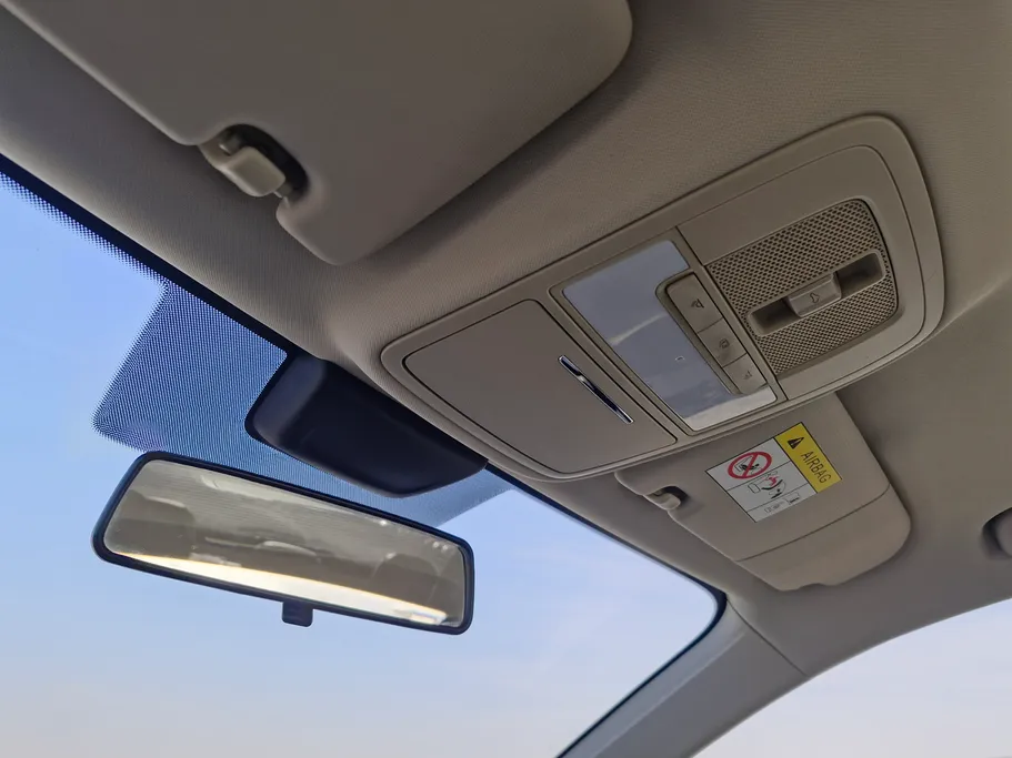 ام جي 5 LUX 2023 