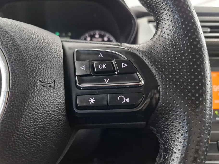 ام جي 5 COM 2022 