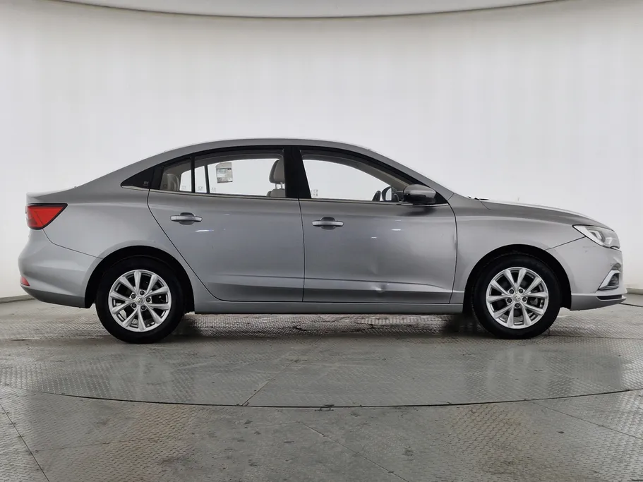 ام جي 5 COM 2022 