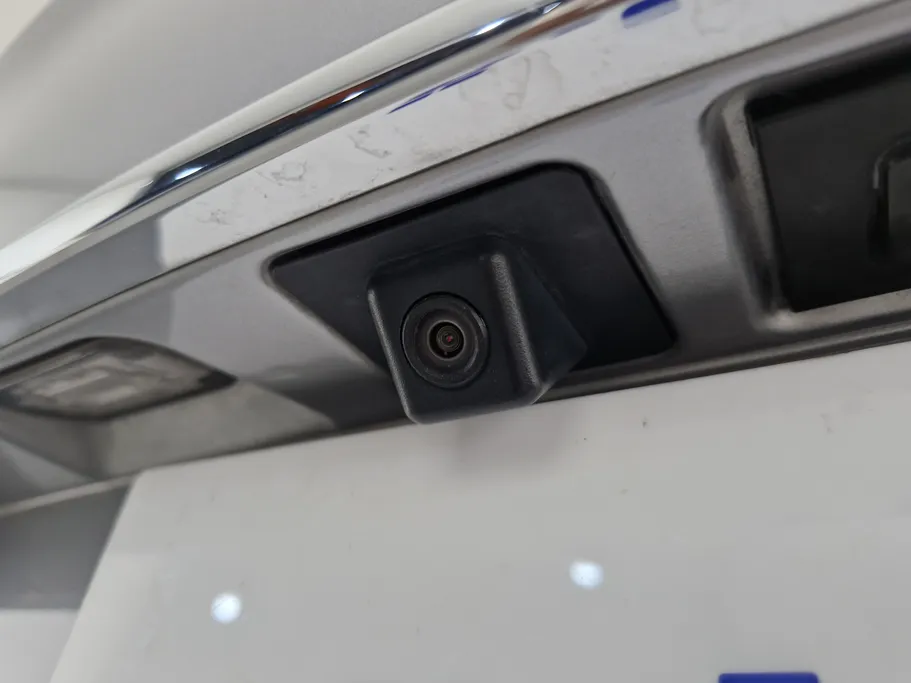 ام جي 5 COM 2022 