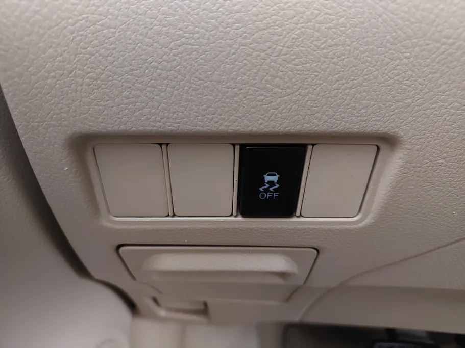 تويوتا يارس Y 2020 