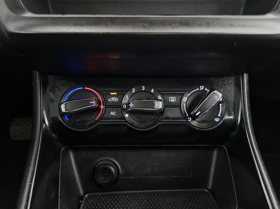 ام جي 5 STD 2022 