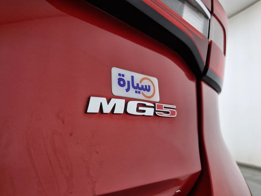 ام جي 5 STD 2022 