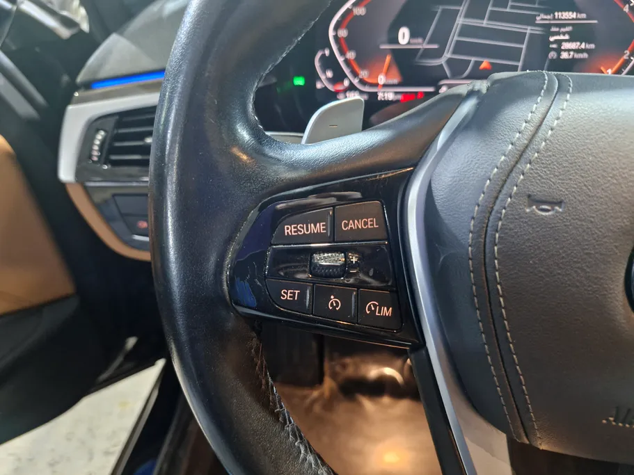 بي ام دبليو الفئة الخامسة 520i 2022 