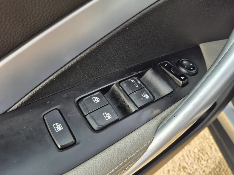 2023 Chevrolet Groove LT 