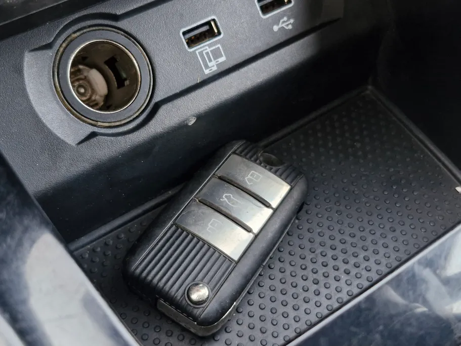 ام جي 5 LUX 2023 