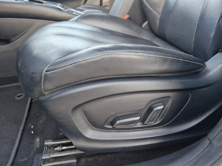 ام جي 5 LUX 2023 