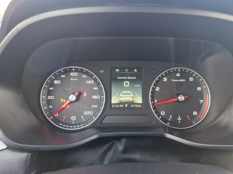 ام جي 5 LUX 2023 