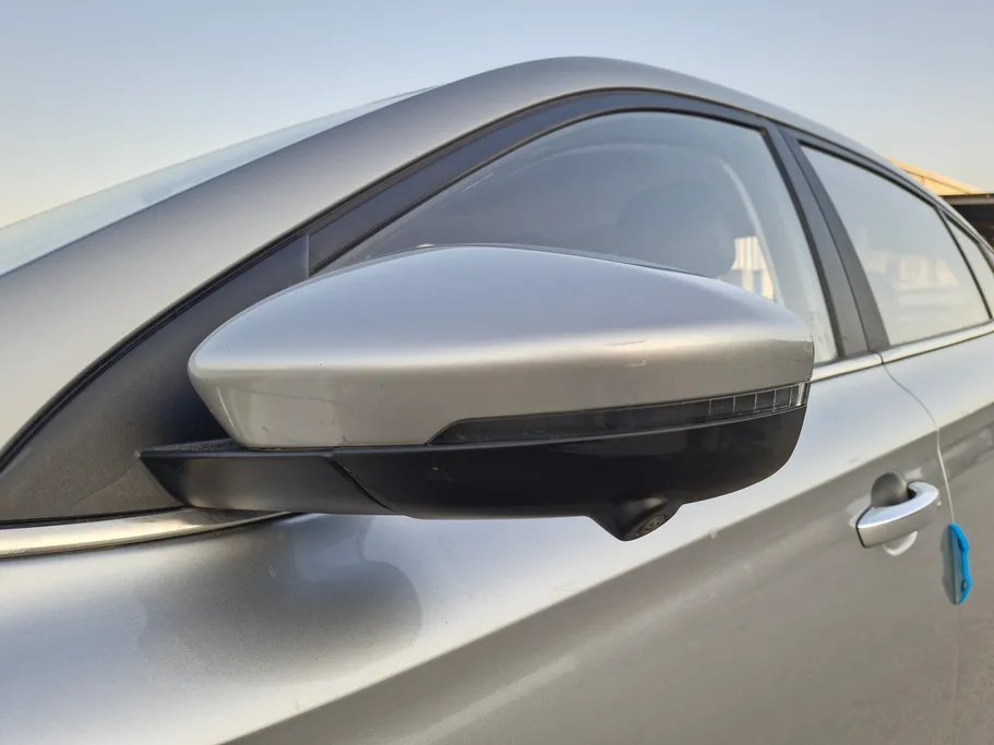 ام جي 5 LUX 2023 