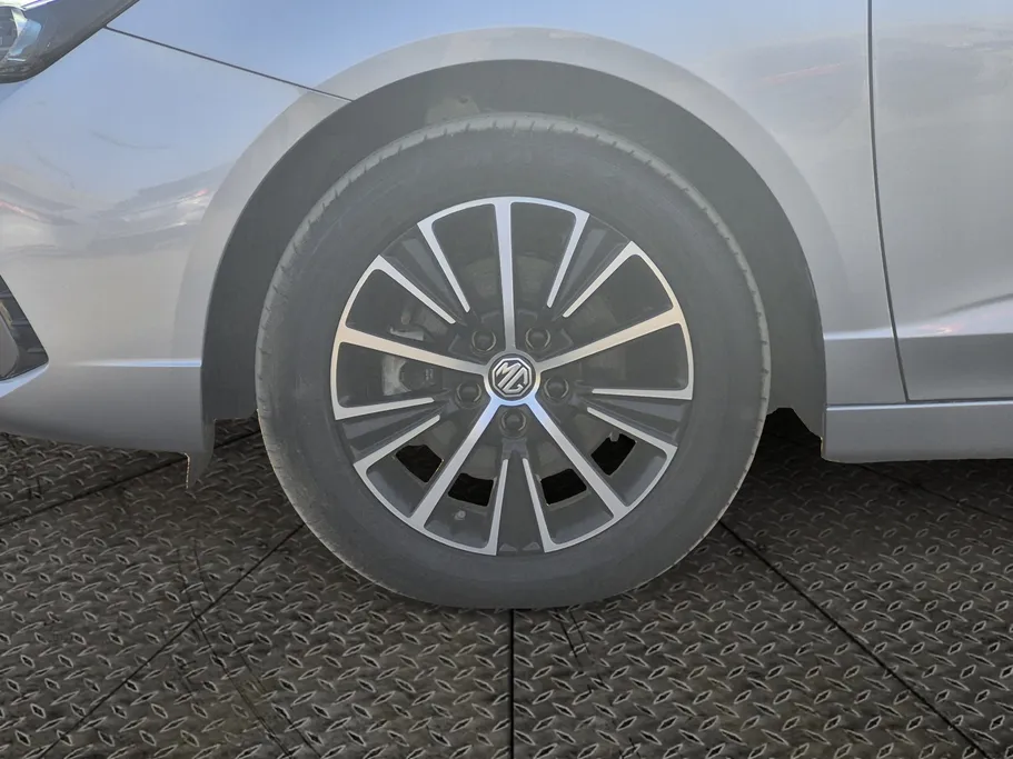 2025 MG 5 STD New Shape 