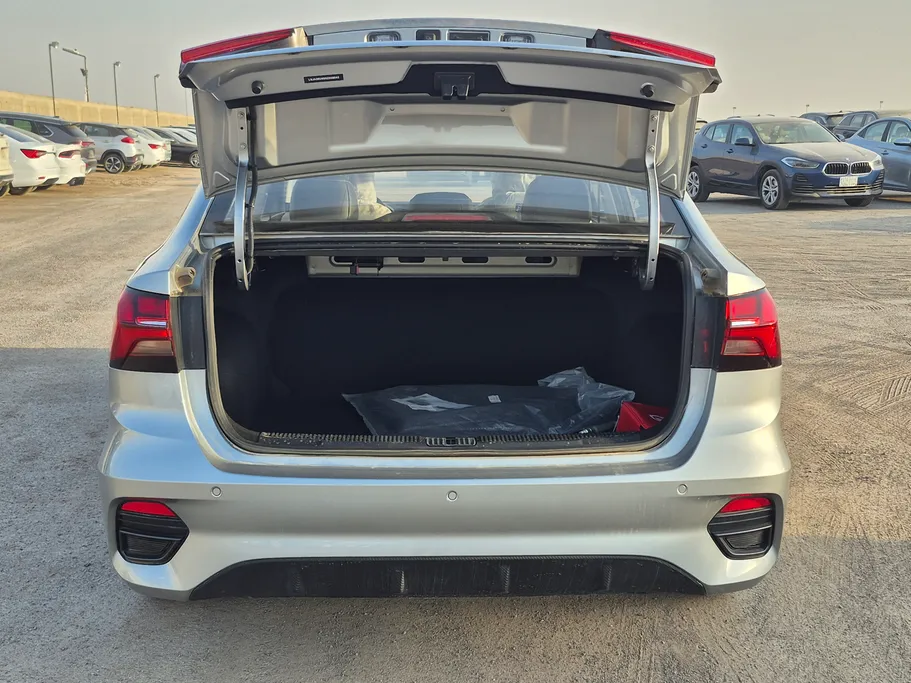 2025 MG 5 STD New Shape 