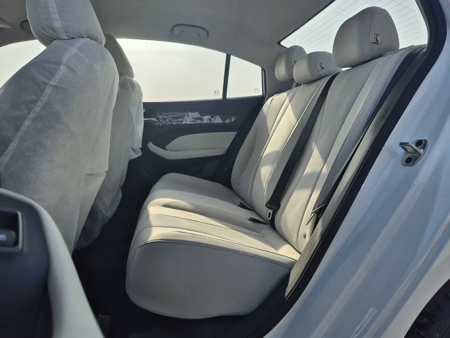 2025 MG 5 STD New Shape 