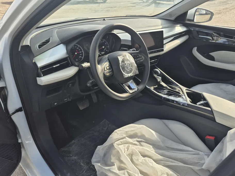 2025 MG 5 STD New Shape 